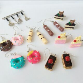 Khuyên tai bánh ngọt cute ( có sẵn bánh quế socola)
