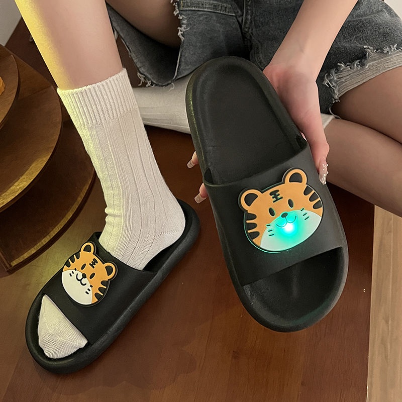 Dép Chống Trượt Phát Sáng Thời Trang Mùa Hè Cho Nữ/Trẻ Em/Người Lớn