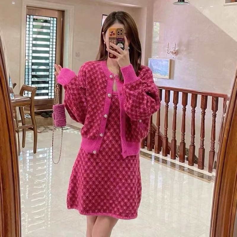 VÁY LEN ZARA HỒNG ĐẬM ÁO KHOÁC CARDIGAN HỒNG ĐẬM CROPTOP HỒNG ĐẬM