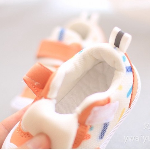 [HCM] Giày Thể Thao Bé Gái Từ 1 - 3 Tuổi _ Màu Cam Đào Phối Lưới Thoáng Khí, Đế Mềm Êm Chân