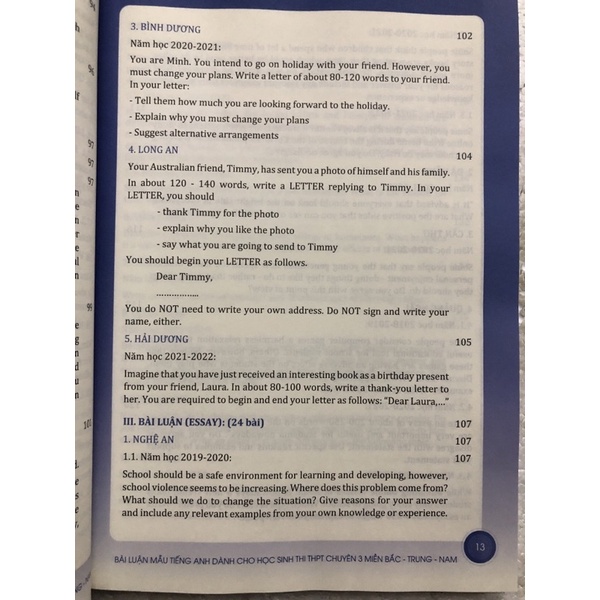 Sách - Bài luận mẫu Tiếng Anh dành cho học sinh thi trung học phổ thông chuyên 3 miền Bắc-Trung-Nam