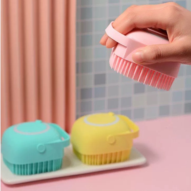 Bàn chải gội đầu silicon mềm có túi đựng dầu gội bảo vệ chống rụng tóc thư giãn da đầu GC02