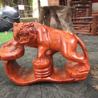 Tượng hổ gỗ hương