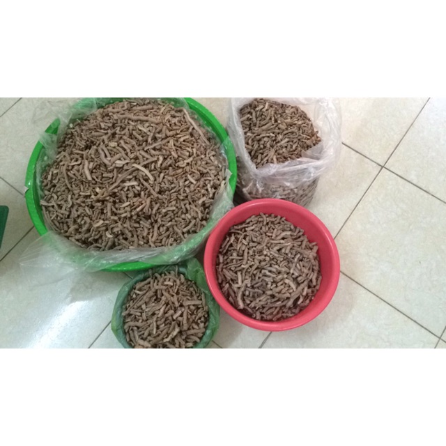 Củ ba kích đã làm sạch bỏ lõi