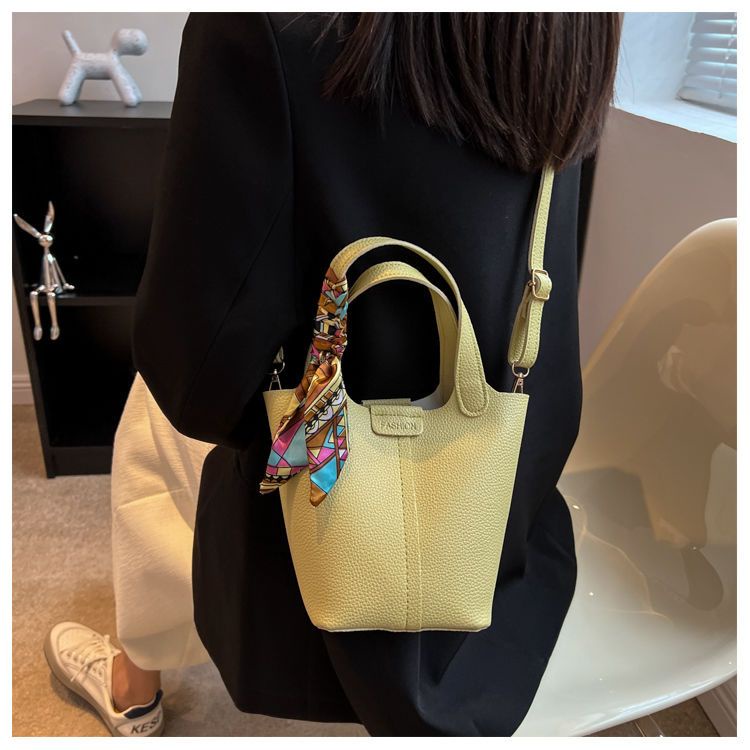 Túi Xách Da Pu Thời Trang Mùa Hè Phong Cách Mới Phổ Biến Cho Nữ