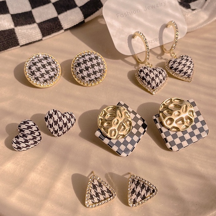 Khuyên Tai Nữ Novset / Bông tai Nữ Kiểu dáng KẺ ĐEN TRẮNG Sang Trọng