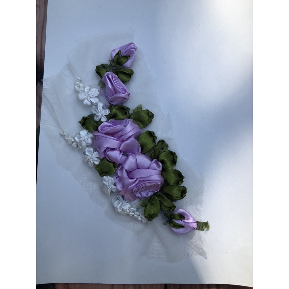 Hoa ruy băng 2 nhánh hoa hồng xinh xắn