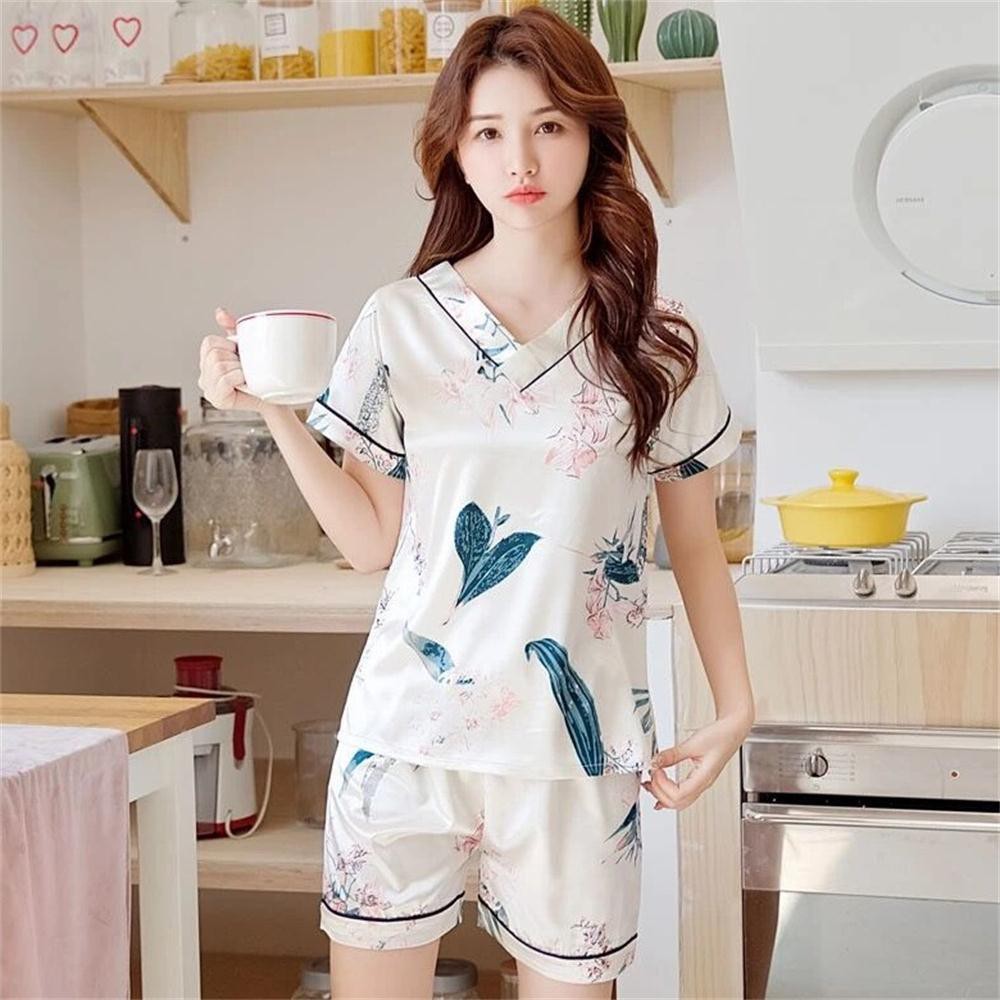 Bộ Đồ Ngủ Vải Lụa Lạnh Cổ V Phong Cách Hàn Quốc Cho Nữ