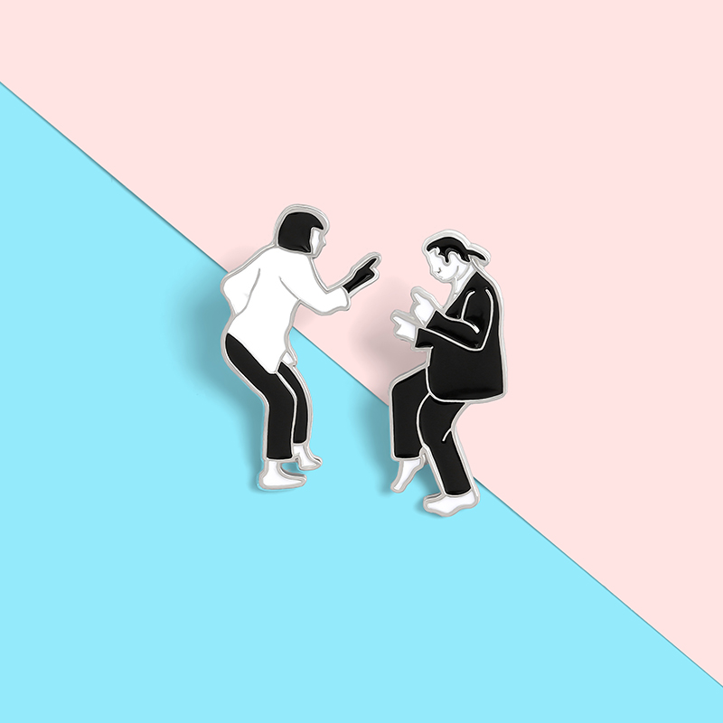 Ghim cài áo QIHE JEWELRY hình Pulp Fiction màu trắng đen