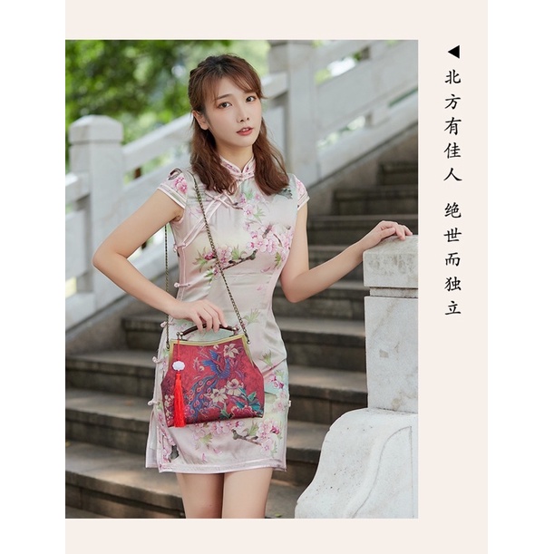 Túi sườn xám - túi áo dài màu đỏ đính bông phong cách cổ trang