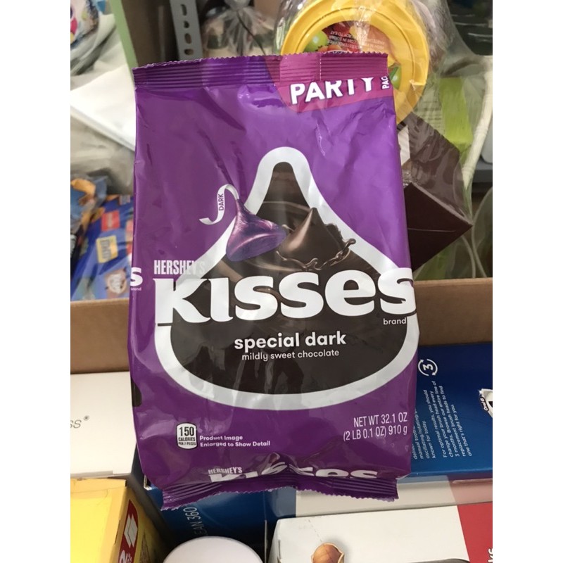 Socola đắng Hershey's Kisses Special Dark Chocolate 910g tím- hàng nhập Mỹ