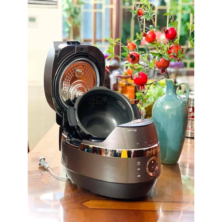 Nồi cơm điện cao tần Cuckoo CRP JHR1060FD 1.8L kèm tem dán TIẾNG VIỆT BẢO HÀNH 24 THÁNG