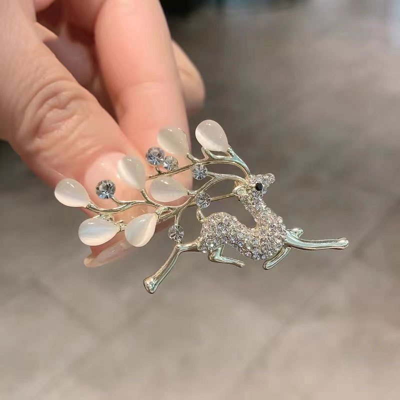 Trâm Cài Áo Hình Chú Hươu Đính Đá Đơn Giản Thời Trang Cho Nữ