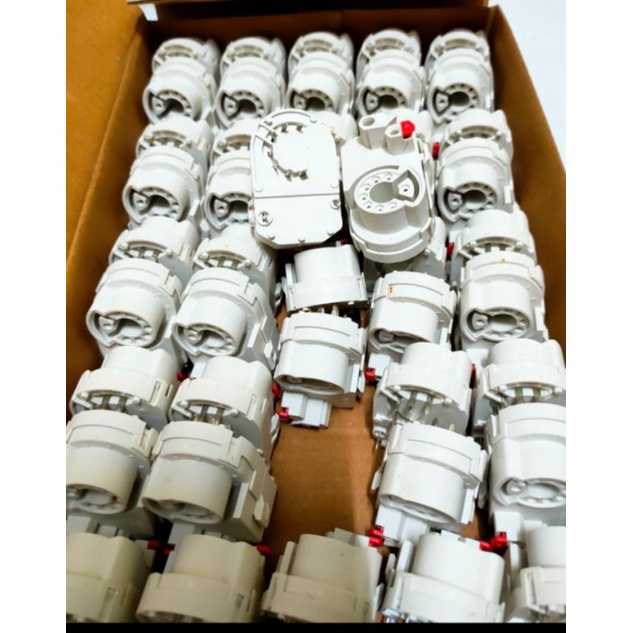 2 Đế đèn tivi 7 chân lệch