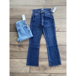 quần jeans ống đứng lai cắt