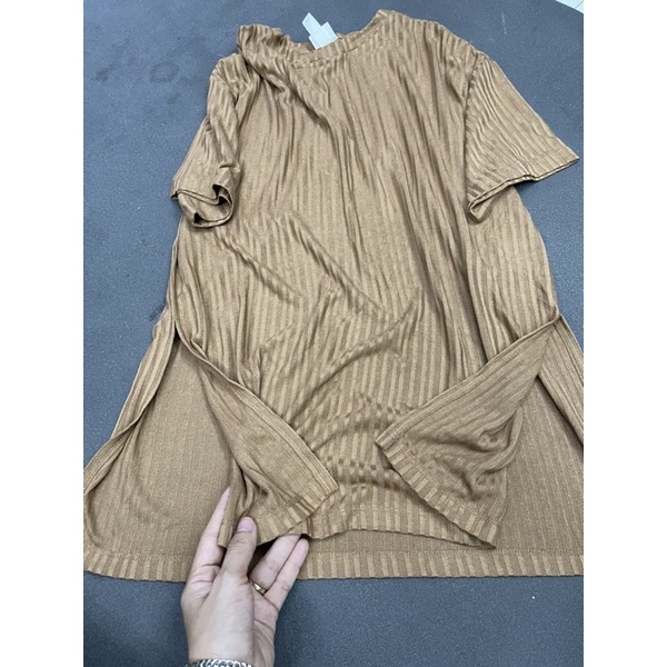 ÁO LEN GÂN DƯ XỊN HM CẮT TAG