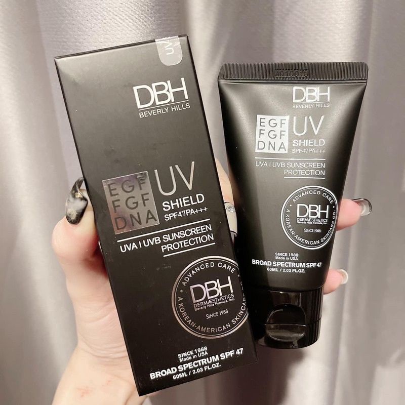 - Kem chống nắng DBH 60ml Fullbox ( Bản Mỹ có EGF - FGF - DNA )