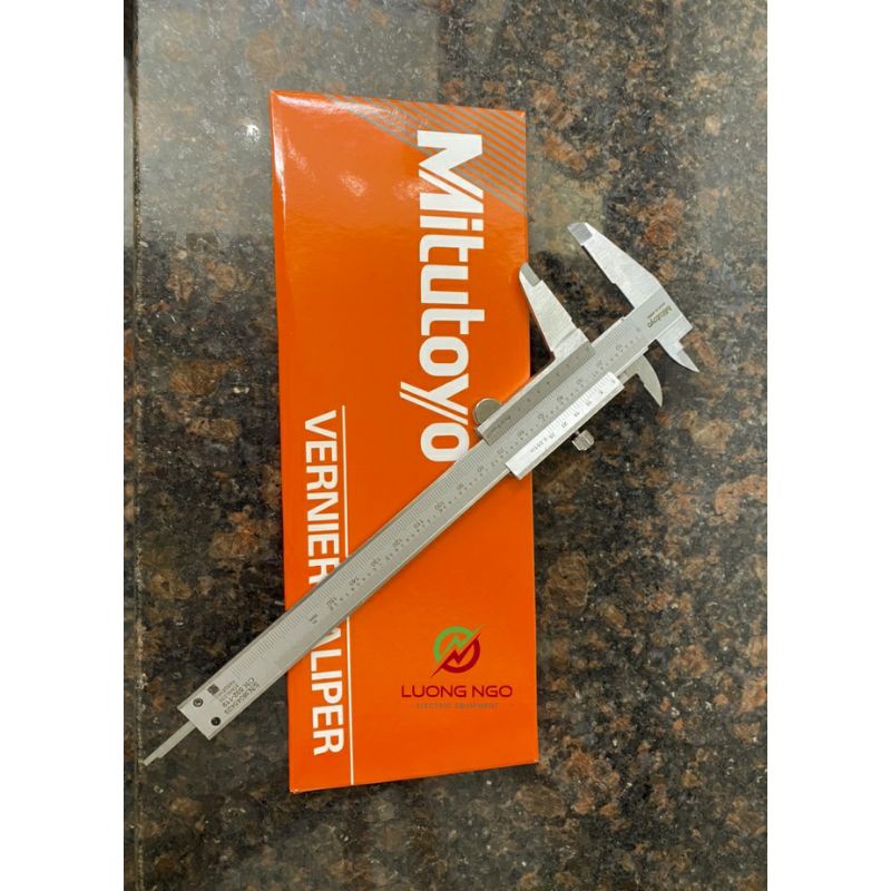 Thước kẹp cơ khí Mitutoyo 150mm, 200mm, 300mm