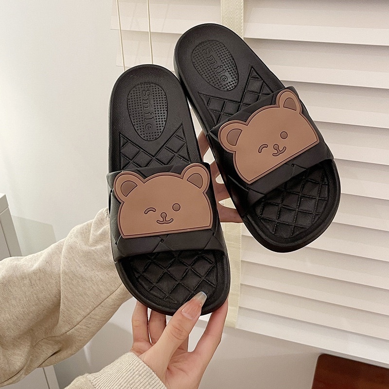 Dép gấu dễ thương đi trong nhà