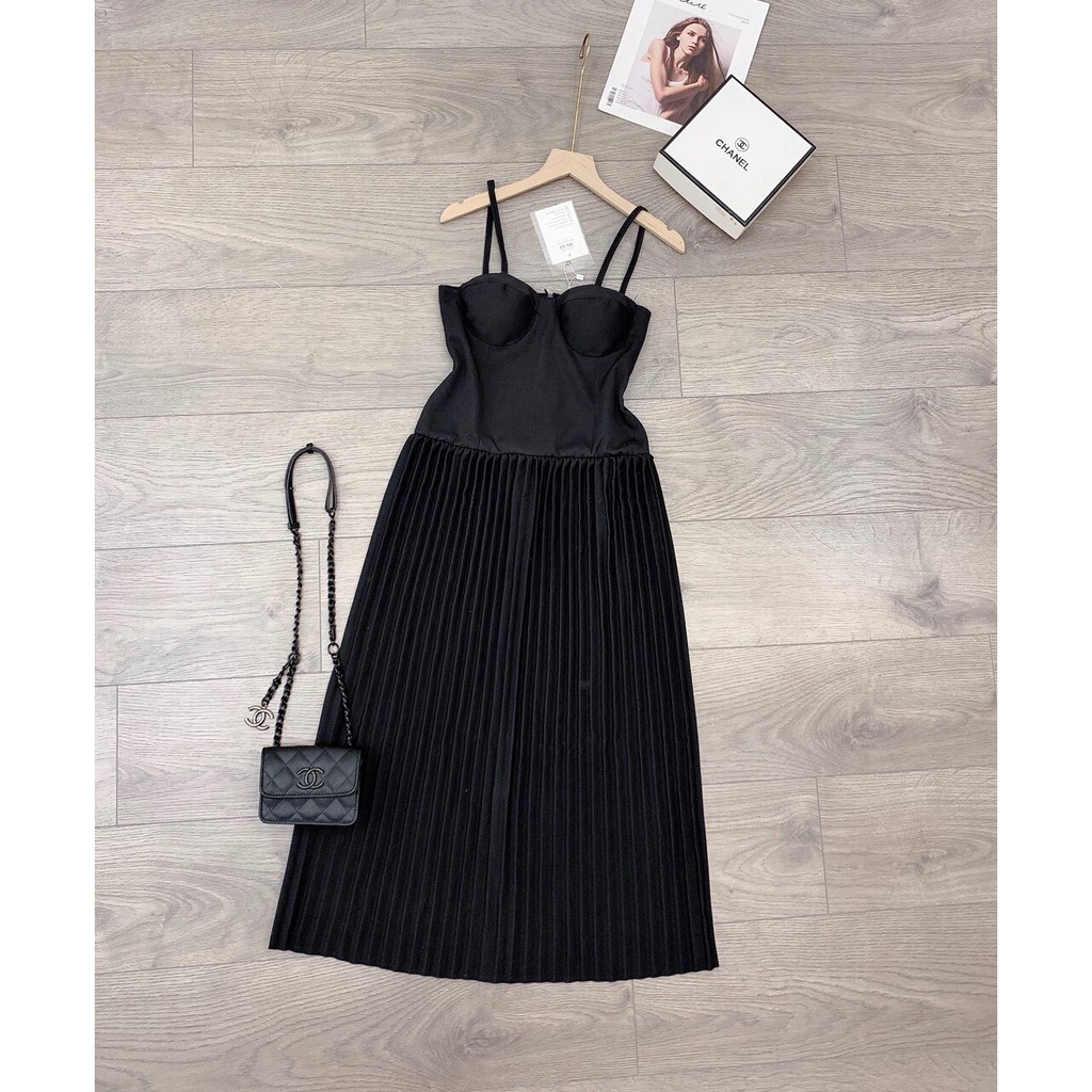 Đầm váy hai dây đen cúp ngực hàng chất lượng cao 2021
