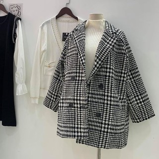 Áo khoác dạ kẻ đen trắng