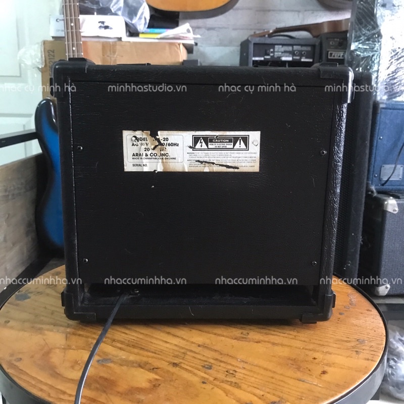 Ampli đàn guitar Aria Pro II AG-20 (hàng đã qua sử dụng)