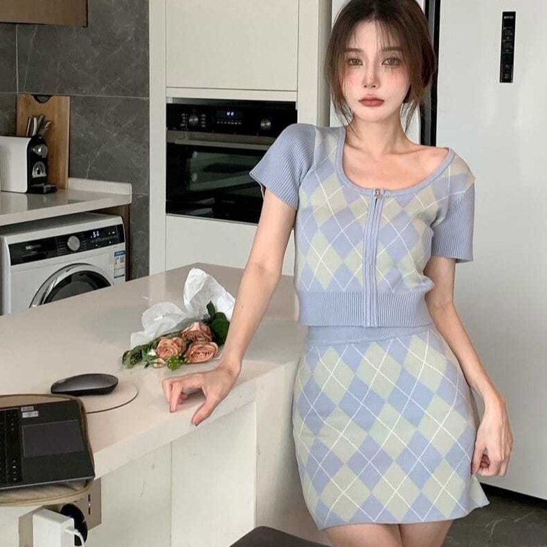 Bộ Trang Phục Hai Mảnh Gồm Áo Dệt Kim Cổ Vuông Đính Đá + Chân Váy Phong Cách Mỹ Thời Trang Mùa Hè Mới Cho Nữ