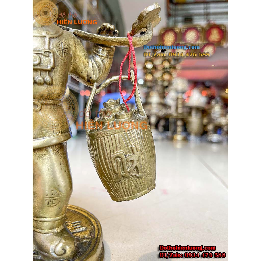 Đồng Tử Nam Gánh Gậy Như Ý 2 Thùng Kim Bảo Bằng Đồng Phong Thủy