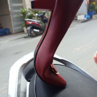 Combor 2 đôi giày cao gót /400k