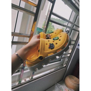 Dép sục + random 12 stick CÓ SẴN CÓ LOGO