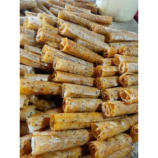 bánh tráng nướng cuộn mắm ruốc chà bông