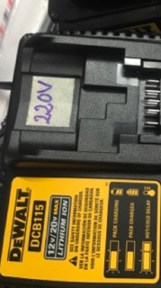 Sac Dewalt 115 lên diện 220v