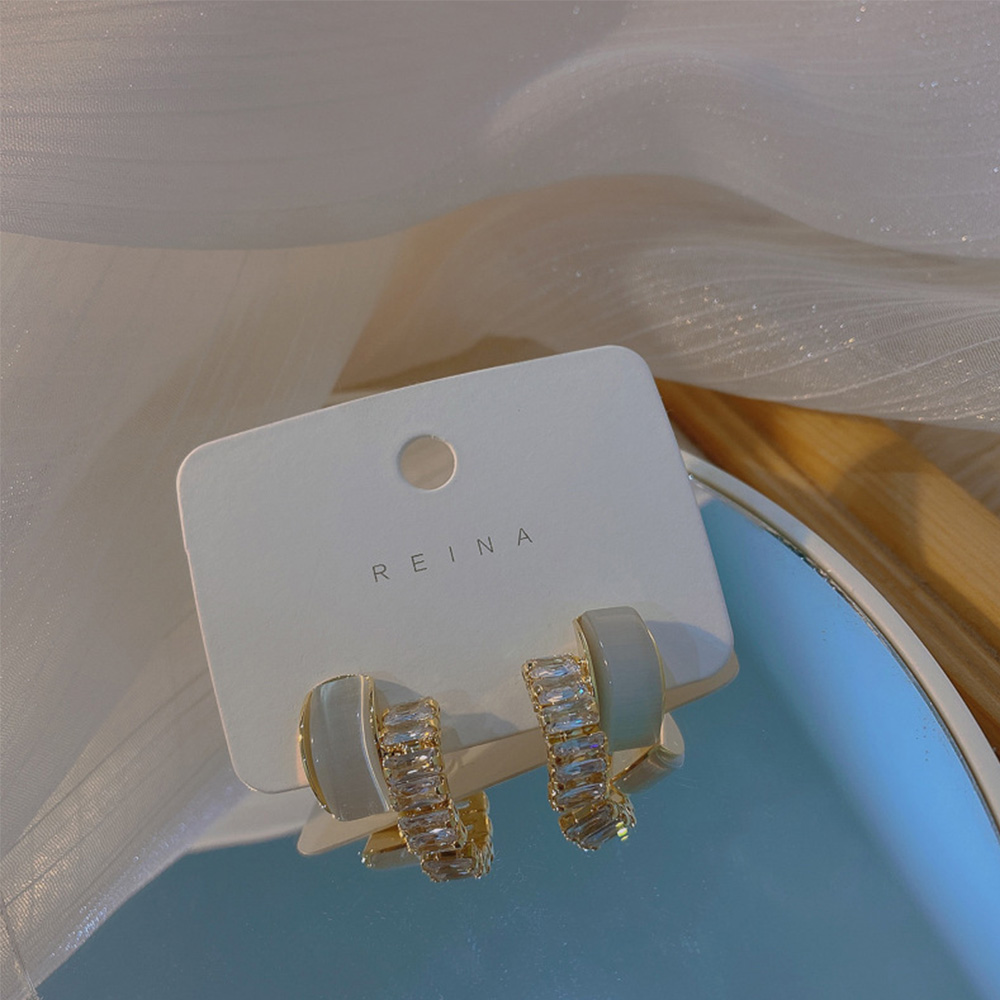 Khuyên tai hợp kim đính đá thiết kế sang trọng thời trang cho nữ