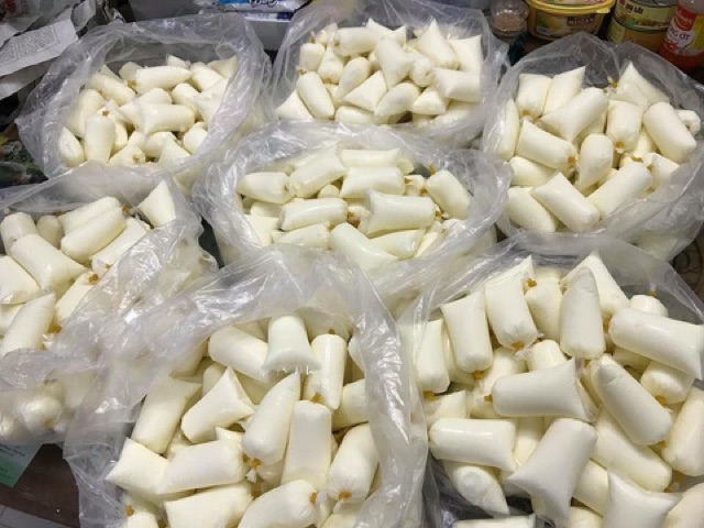 Hỏa tốc_50 bịch sữa chua  nhà làm - 100% từ sữa bò tươi nguyên chất