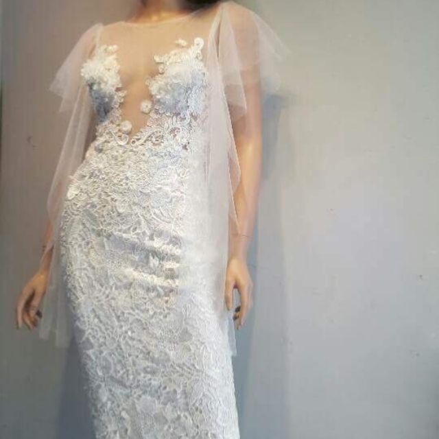 Đầm body ren thêu tay loa