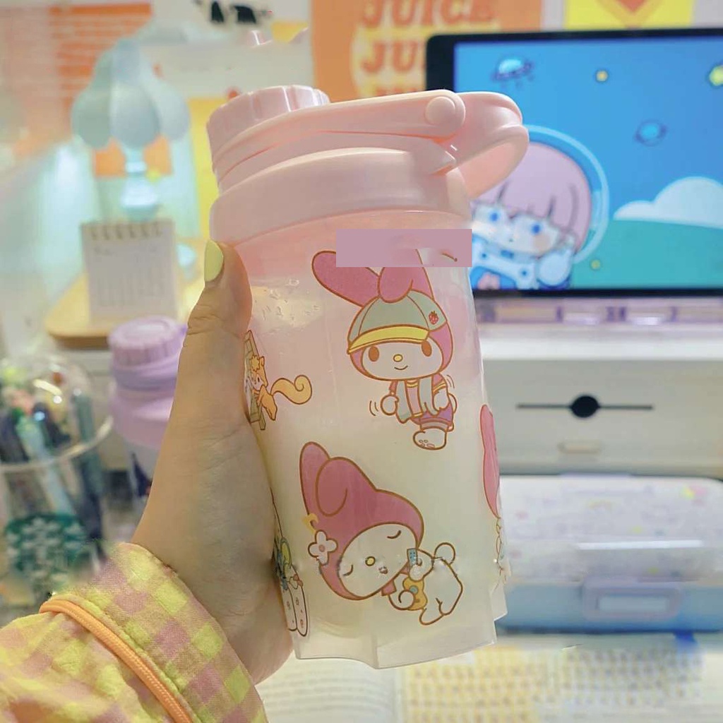 Bình Nước Thể Thao Bằng Nhựa Dung Tích Lớn 500ML