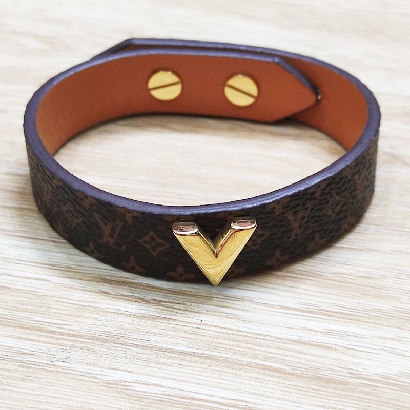 Vòng Tay Nam Hoa Văn Titan Ko Đen TT 3773