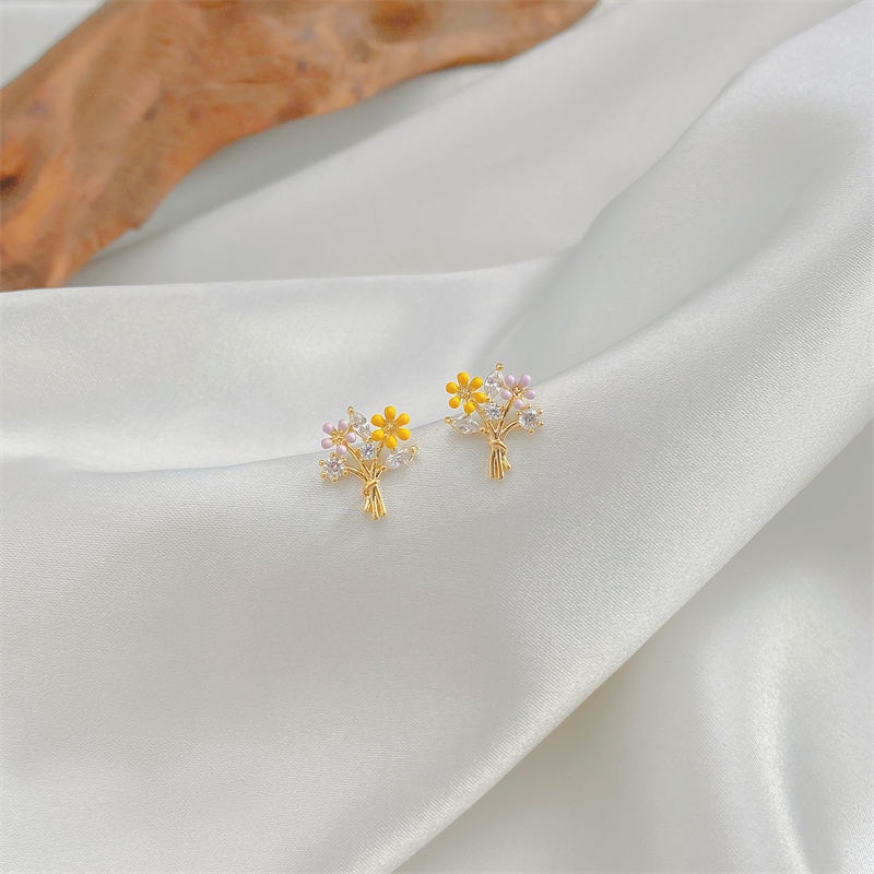 Khuyên Tai Hình Hoa Cúc Đính Đá Phong Cách Hàn Quốc Mới 2022