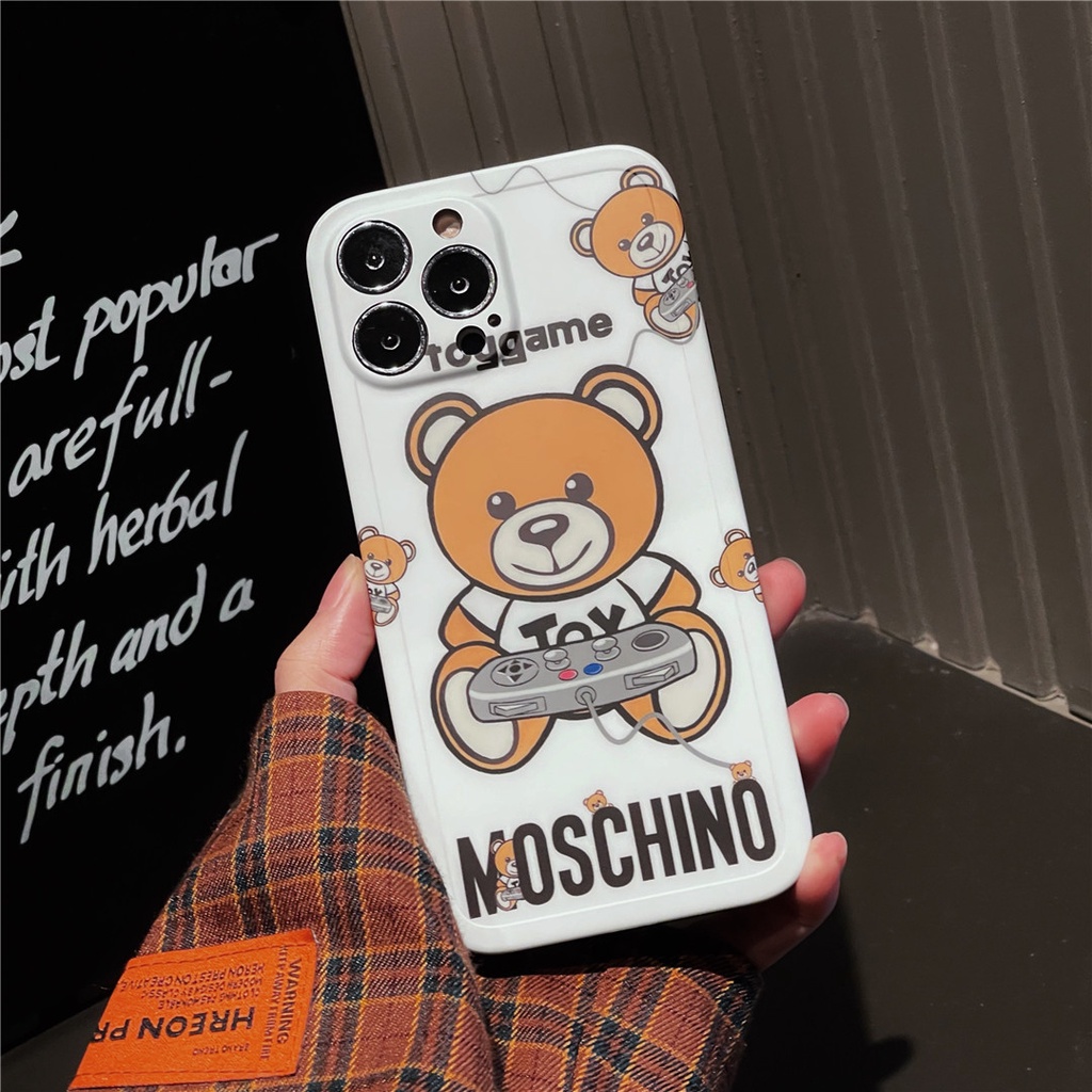Ốp Điện Thoại Nhựa Cứng In Hình Gấu moschino Cho iphone15 14 13 12 mini 11 pro max 6 / 6s / 7 / 8plus se2 x / xs xr xsmax #Hg5032