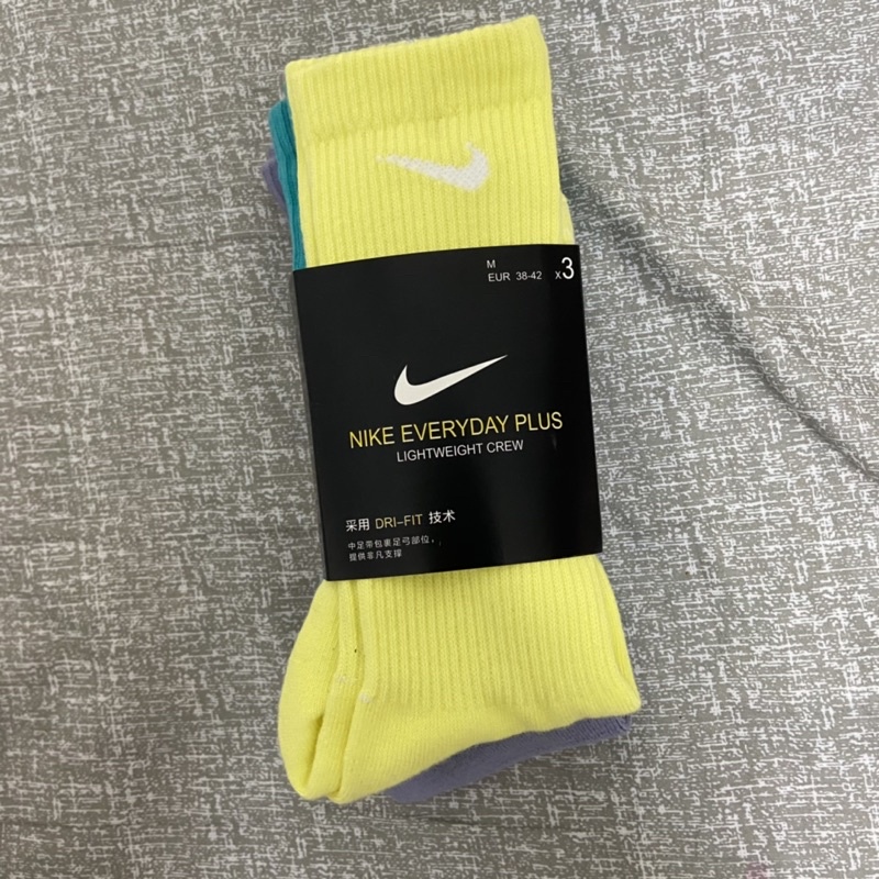 Set 3 đôi tất Nike cao cổ hàng xuất dư
