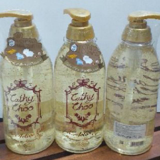 SỮA TẮM TRẮNG DA CATHY CHOO 750ML