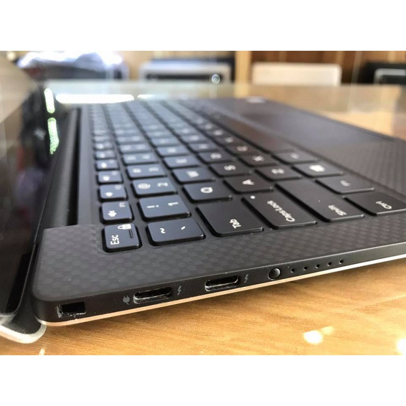 Laptop DELL XPS 13 9370-core i7, ram 8G, SSD 256G, 13.3 inch giá rẻ đẳng cấp doanh nhân