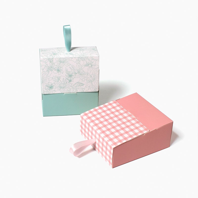 Túi giấy Hộp giấy Túi đựng quà cao cấp Kèm ruy băng phong cách Hàn Quốc 10x9x4.5cm đựng vừa phụ kiện bé xinh - TH008 | BigBuy360 - bigbuy360.vn