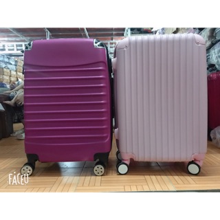 Chất liệu nhựa dẻo pollycacbonat chống xước, chống va đập mạnh. - Bánh xe quay 360 độ. dàng di chuyển.....💯💯💯💯💯