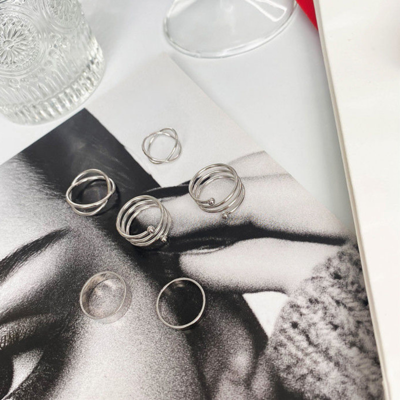 Bộ nhẫn thời trang xinh xắn cho phái nữ