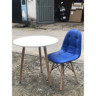 Ghế Eames nệm cúc áo