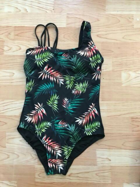 Sỉ Bộ bơi xuất khẩu (Phan Hằng)