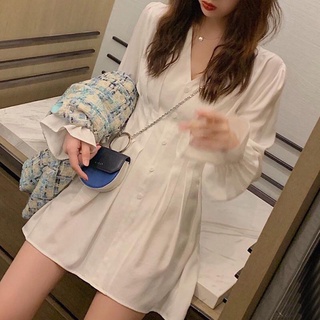 váy trắng ống tay bèo