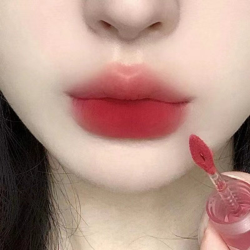 Son Môi Màu Nhung Lì Màu Trắng Mờ Xinh Xắn Dành Cho Nữ