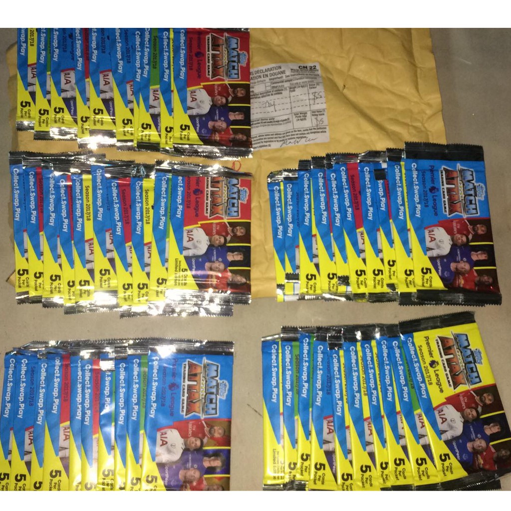 Gói thẻ cầu thủ sưu tầm Match Attax EPL Ngoại hạng Anh mùa 17/18 Gồm 5 thẻ